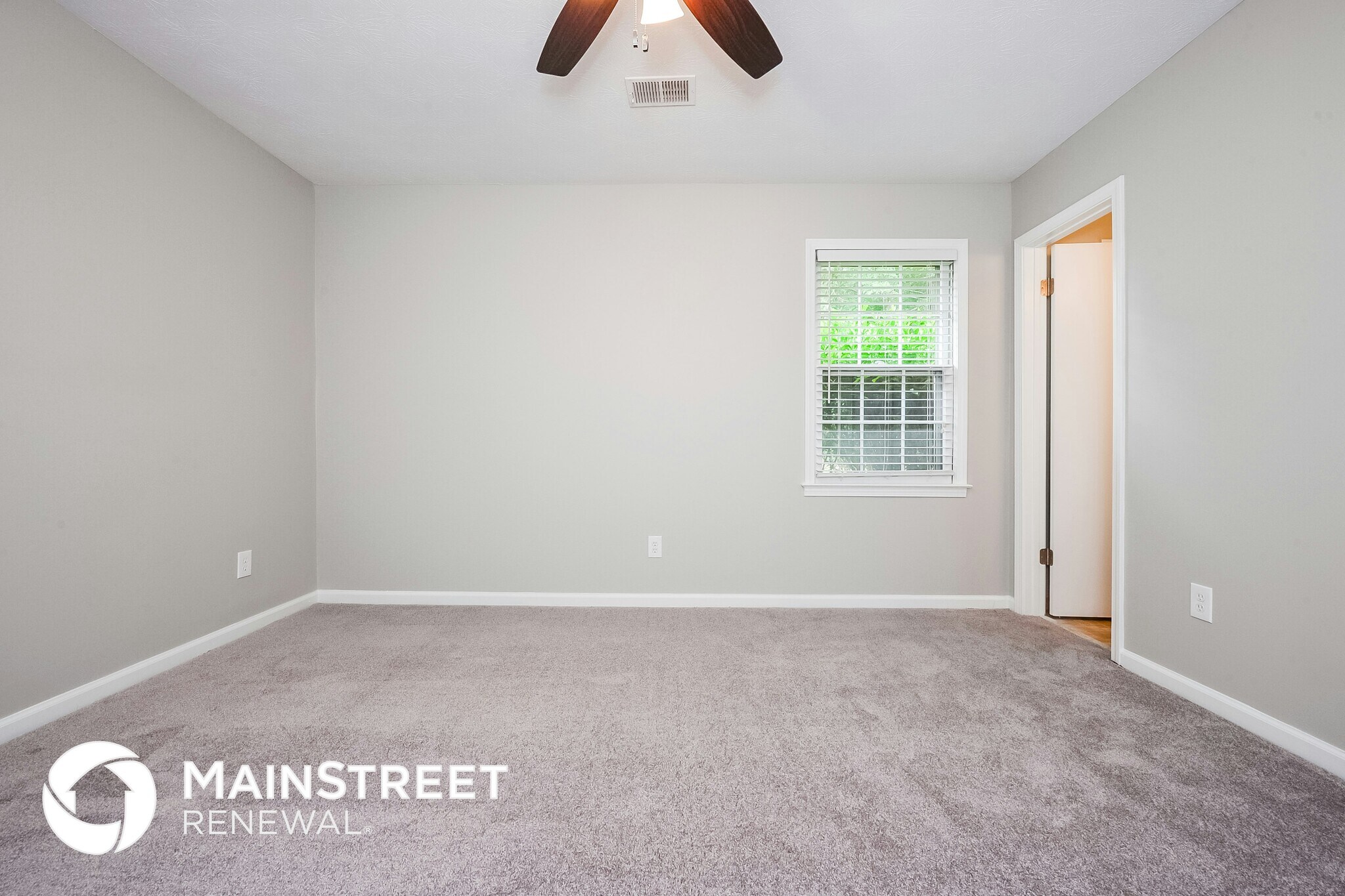 Building Photo - 3438 Creekwood Dr SE