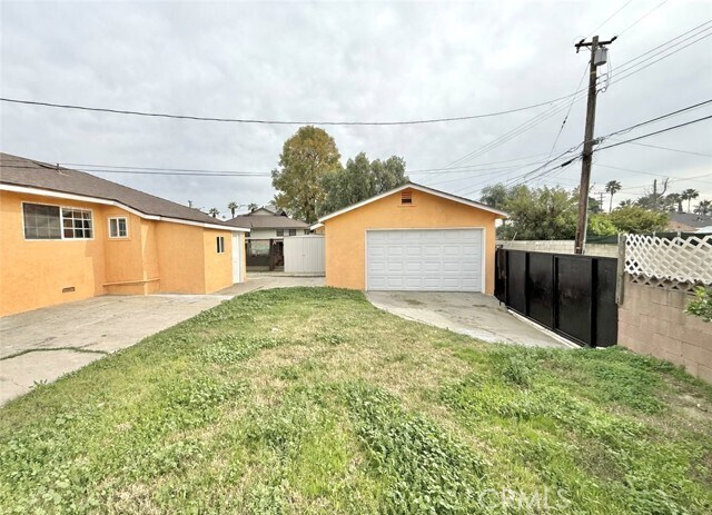 Building Photo - 732 James