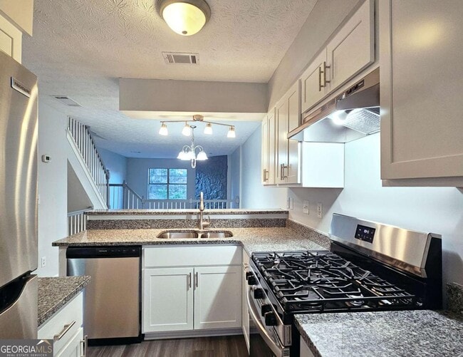 Building Photo - 6627 Banbury Ct NW