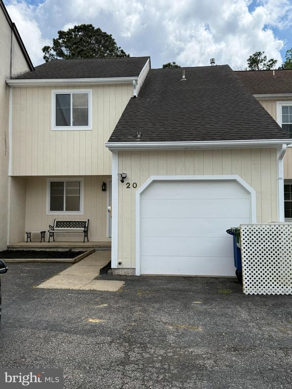Building Photo - 20 Queen Anne Ct