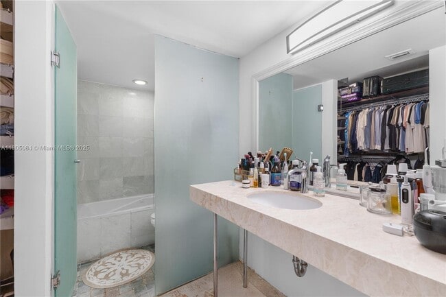 Building Photo - 9 Island Ave