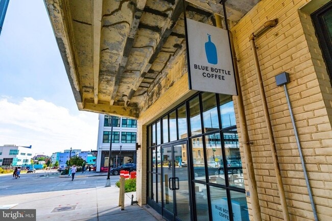 Building Photo - 1230 Penn St