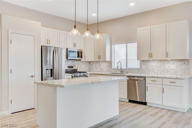 Building Photo - 1979 Joy View Ln