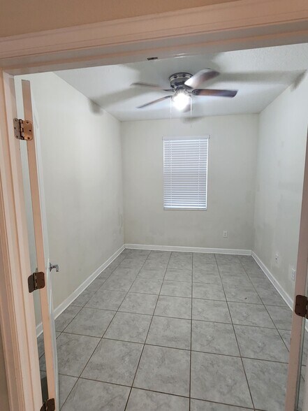 Building Photo - 741 Simone Ct