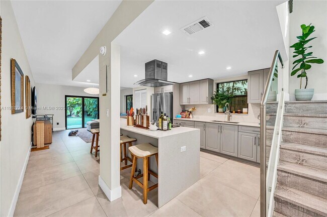 Building Photo - 2965 SW 25th Ter