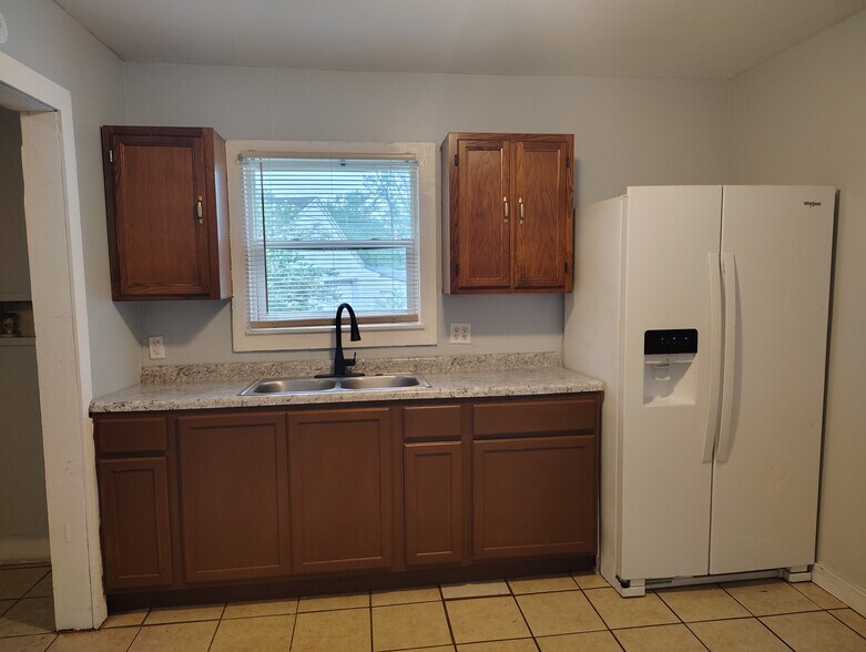 Building Photo - 4331 Wolf Rd