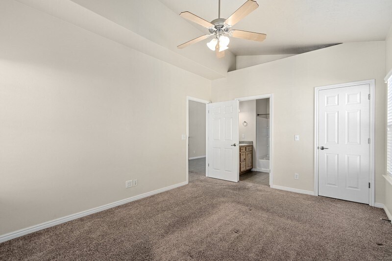 Building Photo - 1061 Canyon Meadow Dr