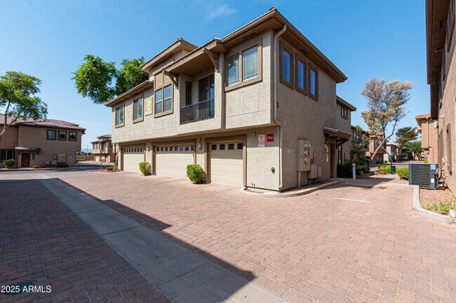 Building Photo - 1225 N 36th St