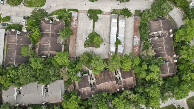 Building Photo - Cozy 2 bedroom in great neighborhood