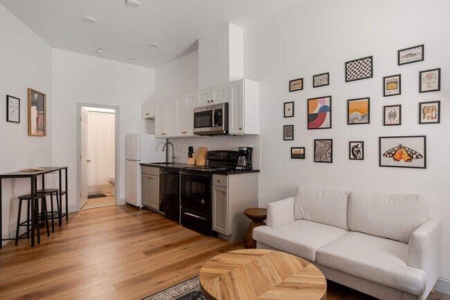 Building Photo - 1384 Ridge Ave
