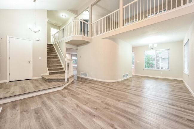 Building Photo - 9978 Deer Creek Ln