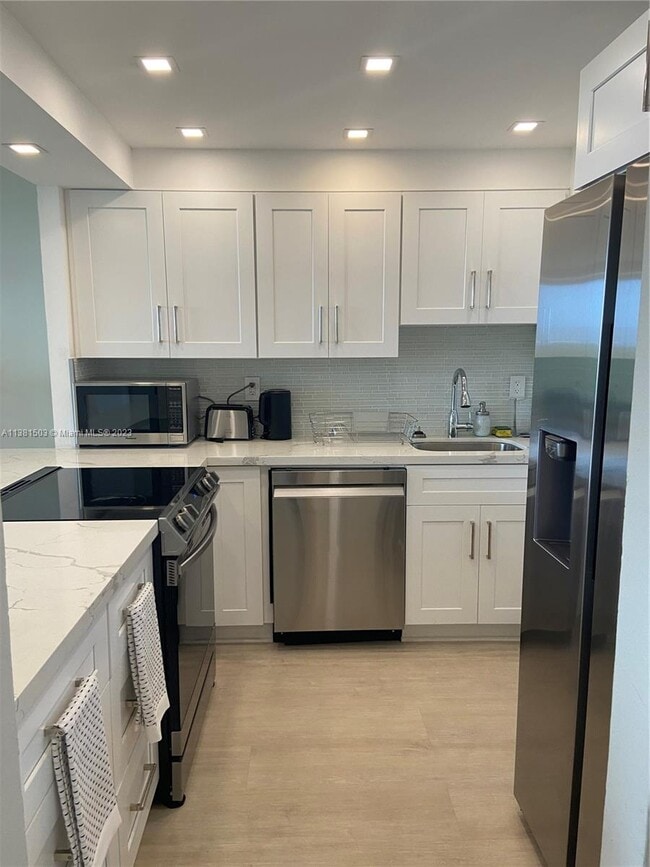 Building Photo - 780 NE 69th St