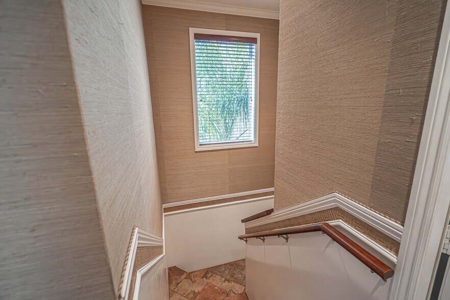 Building Photo - 27887 Skycrest Cir