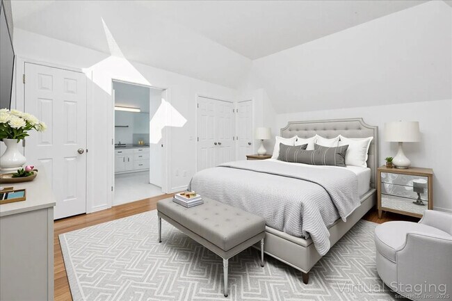 Building Photo - 66 Wilton Crest Rd