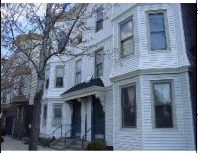 Building Photo - 729 Broadway