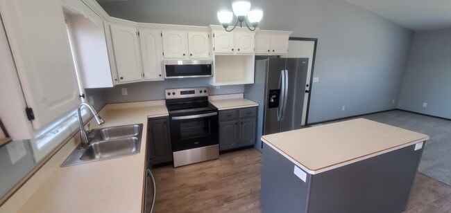 Building Photo - 3137 33rd Ave SW