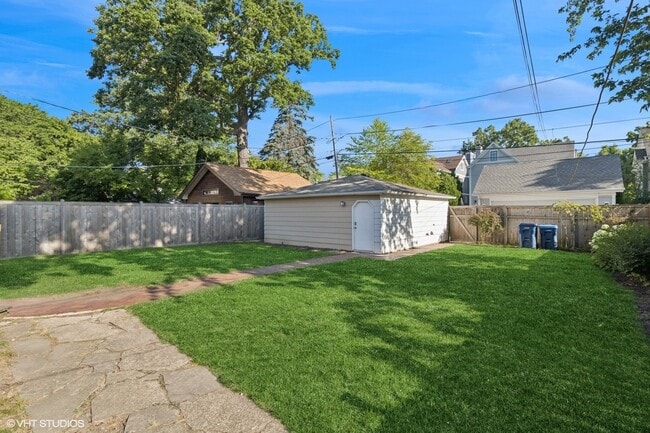 Building Photo - 1524 Forest Ave