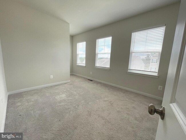 Building Photo - 2328 Hawkshill Dr
