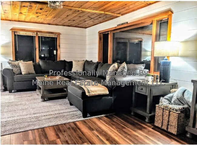 Building Photo - 107 Pine Trail