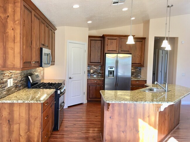 Building Photo - Treasure Valley Home