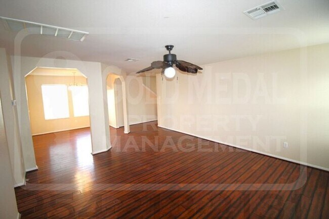 Building Photo - 505 Perseus Dr