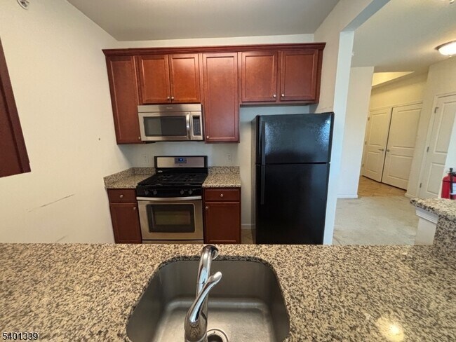 Building Photo - 542 E Celebration Way