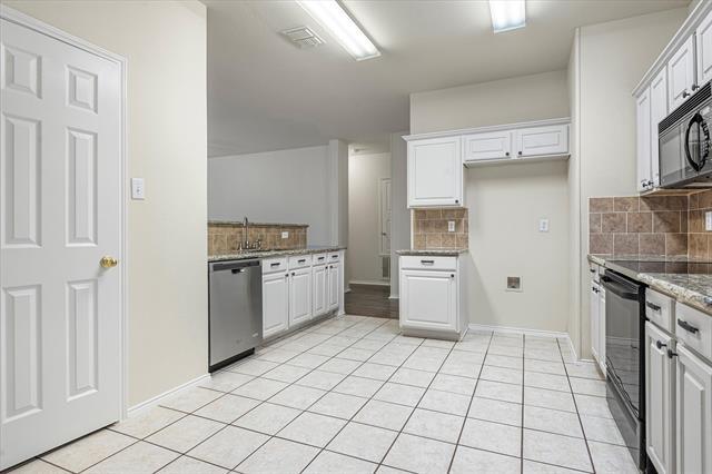 Building Photo - 9612 Anns Way