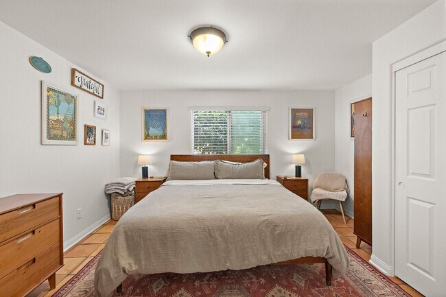 Building Photo - 20451 Sun Valley Dr