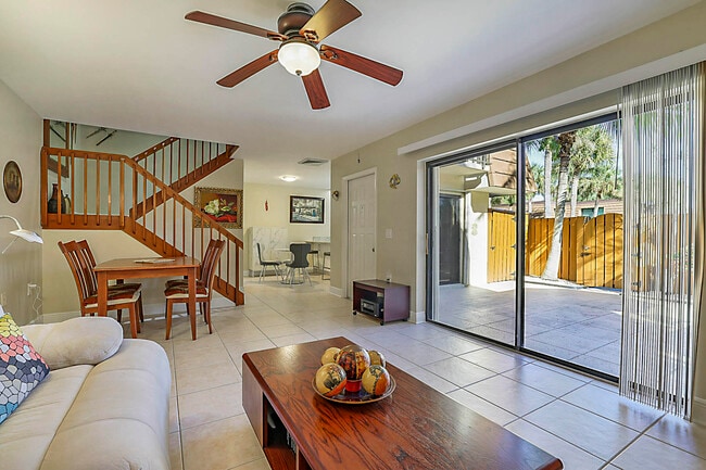 Building Photo - 3071 30th Ct