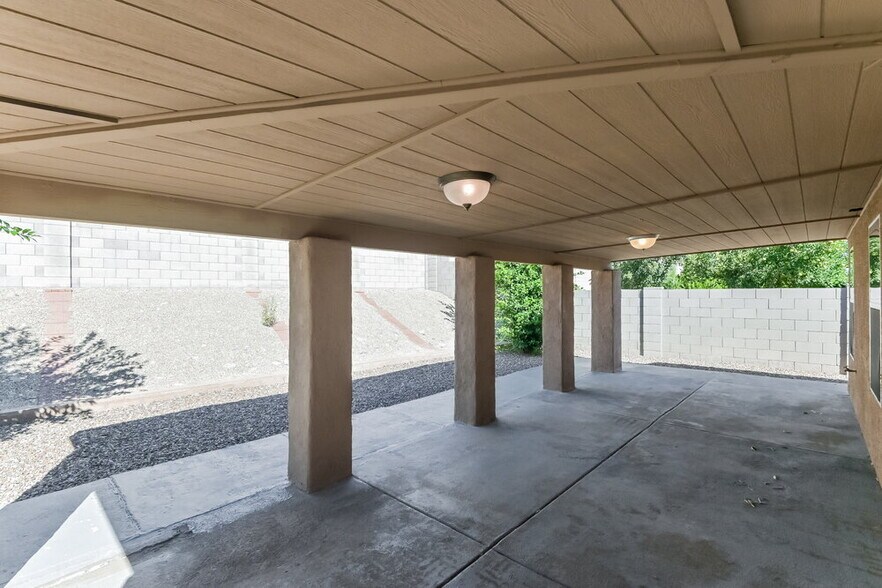 Building Photo - 18620 S Camino De Las Quintas