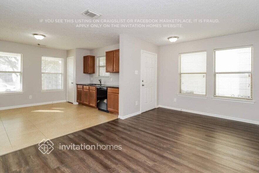 Building Photo - 3603 Fuller Bluff Drive