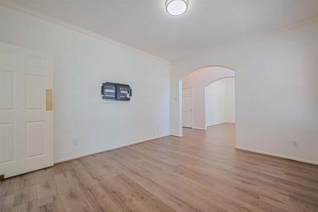 Building Photo - 3630 Shady Grove Dr