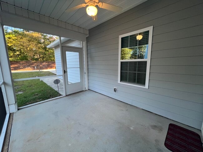 Building Photo - 3177 Mayflower Ln