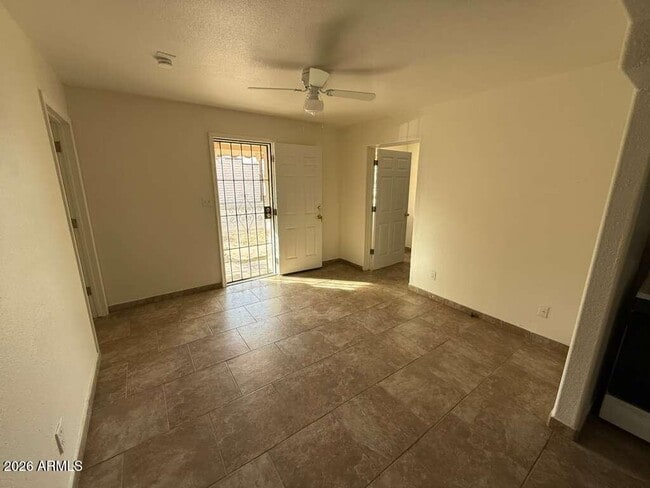 Building Photo - 1313 C Ave