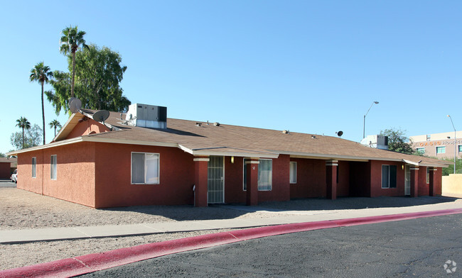 Building Photo - Roosevelt Plaza Apartments