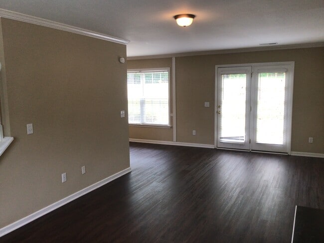 Building Photo - 423 Harvest Pine Road