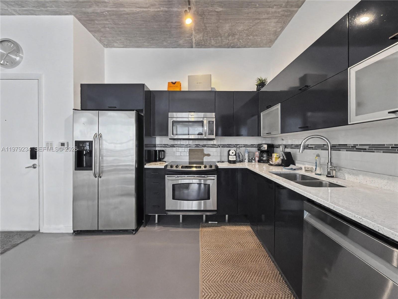 Building Photo - 234 NE 3rd St