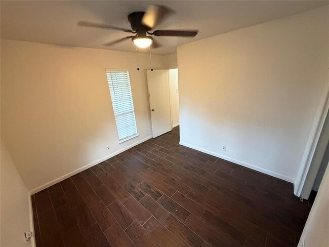 Building Photo - 9620 Sugar Hill Dr