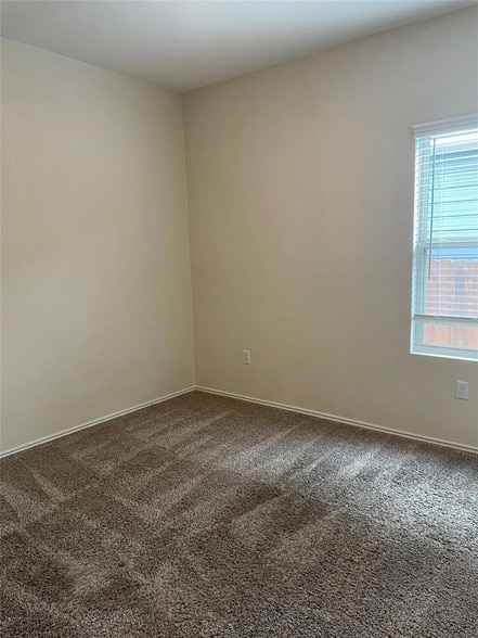 Building Photo - 7408 Tonka Ln