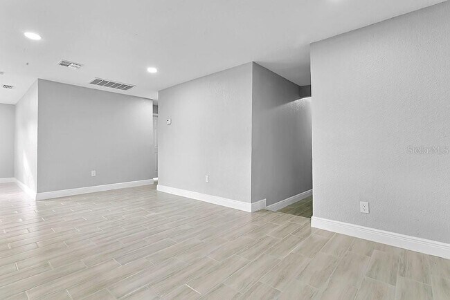 Building Photo - 4823 Kathy Jo Terrace