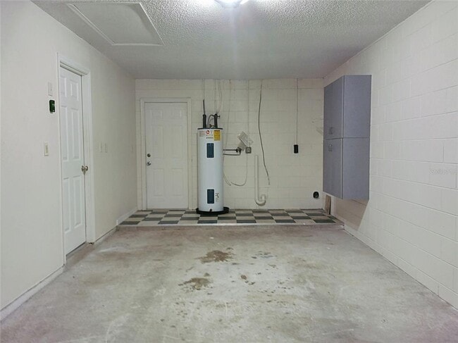 Building Photo - 330 Chestnut Ave