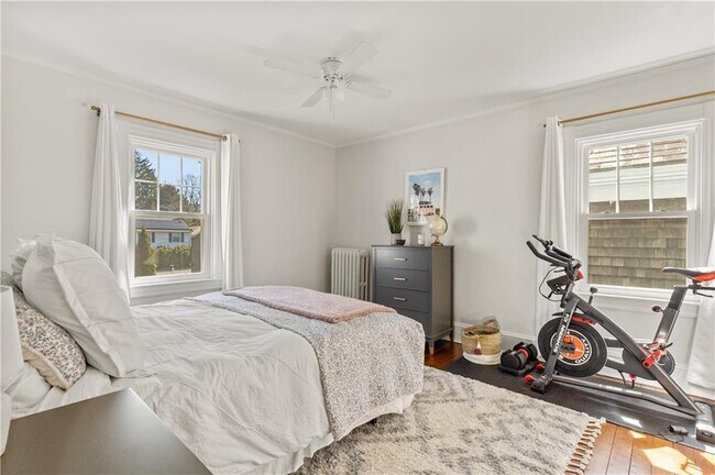 Building Photo - 35 Hall Ave