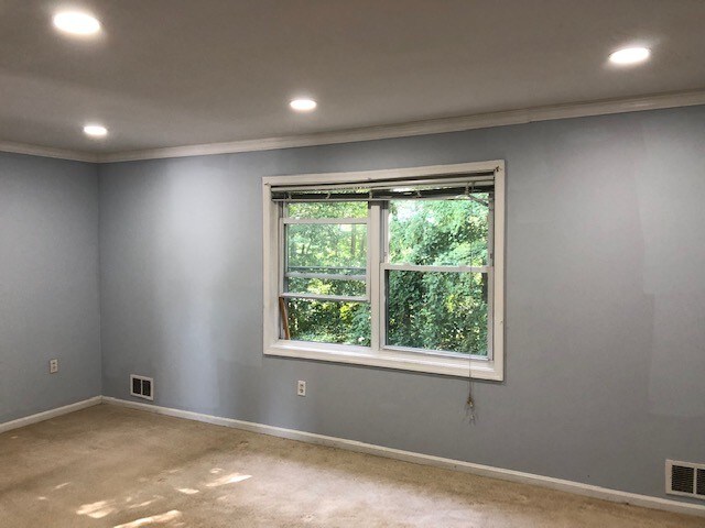 Building Photo - 38 Bristol Ct