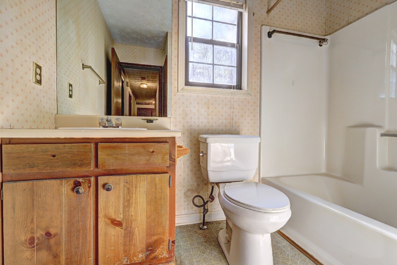 Building Photo - 503 Fayetteville Rd