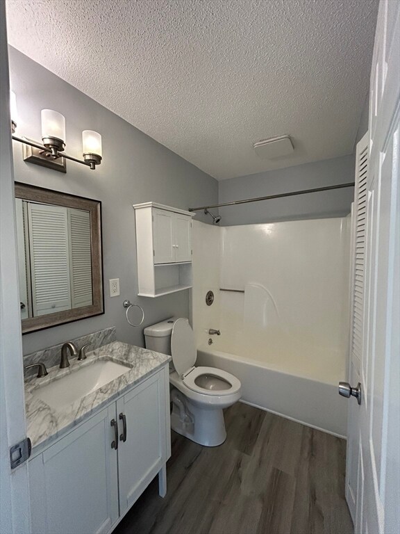 Building Photo - 32 Maple Crest Cir