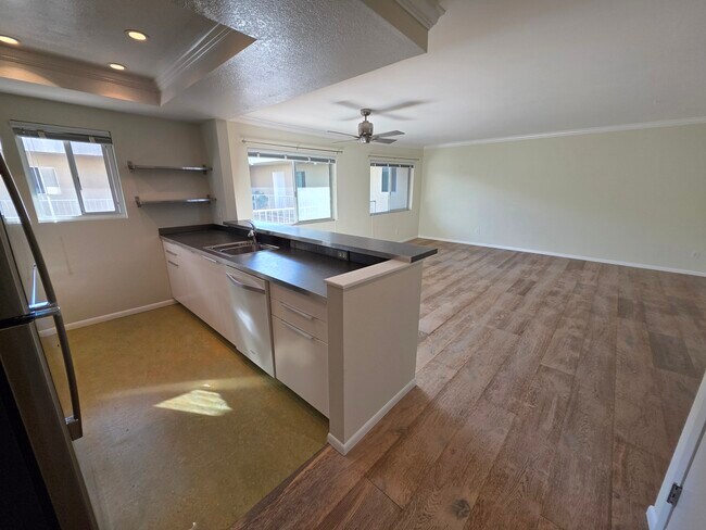 Building Photo - 3762 Hughes Ave
