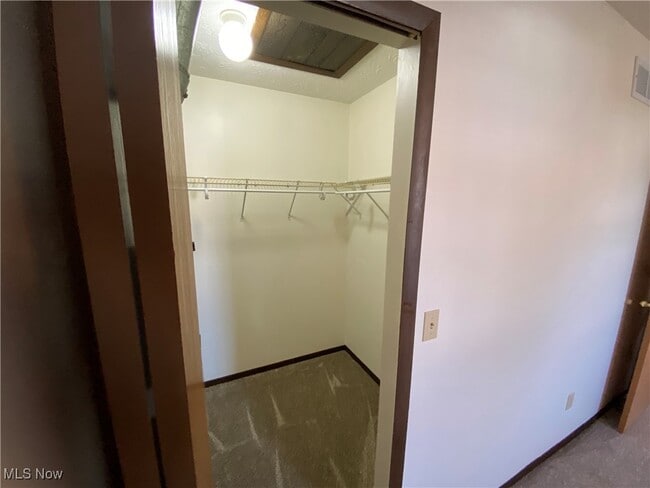 Building Photo - 3012 Forest Ln