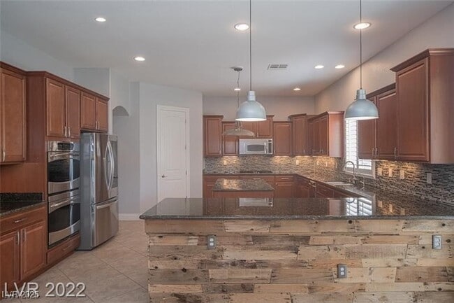 Building Photo - 4935 N Moncada Way