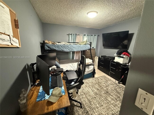 Building Photo - 1950 W 54th St