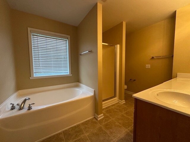 Building Photo - 5617 Sycamore Glen Rd